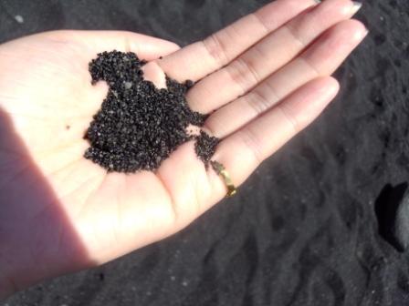 Punaluu black Sand